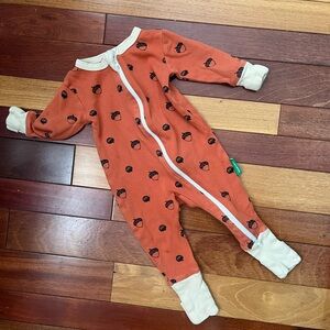 Parade Organic Zip Footie Pajamas in Burnt Orange with Acorn Print, size 3-6m